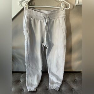 Lululemon Scuba Women’s Cream Jogger Sweat Pants Size 6